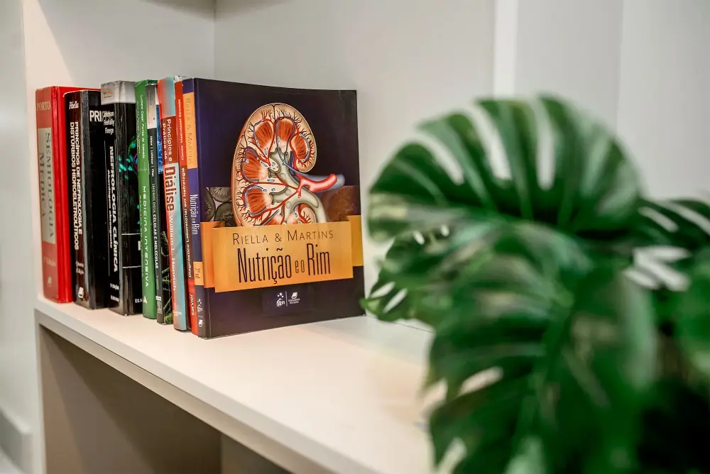 Livros de nefrologia e nutrição